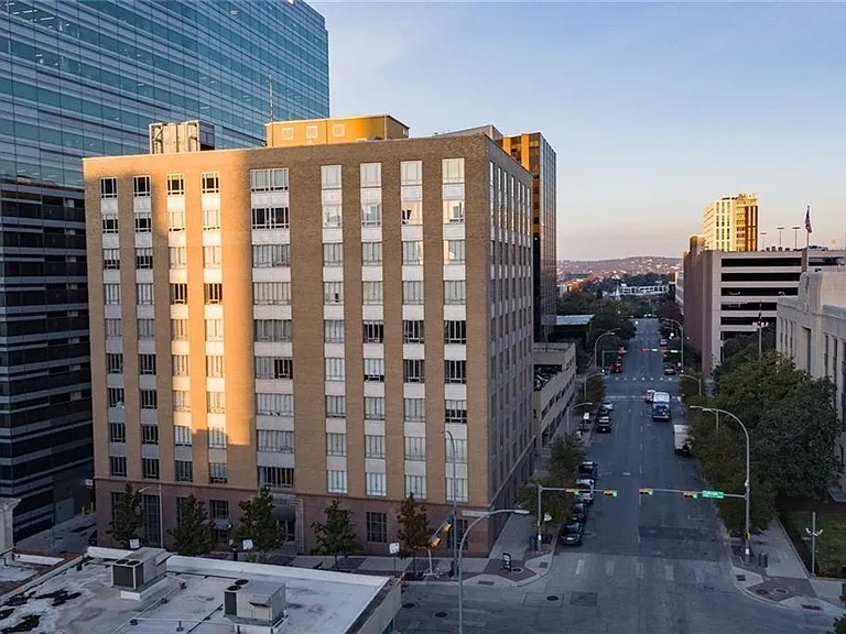 710 Colorado St #8C — Photo 23