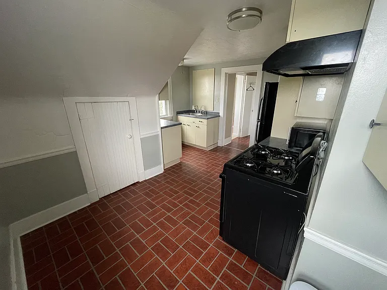967 Perry Hwy #2 — Photo 3