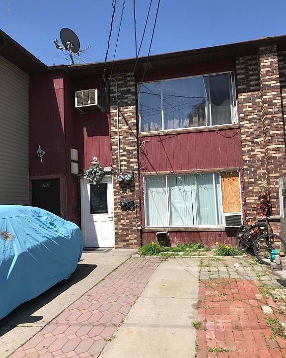 1st image of 352 Van Pelt Ave