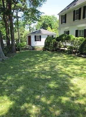 4th image of 91 Hollis Ave