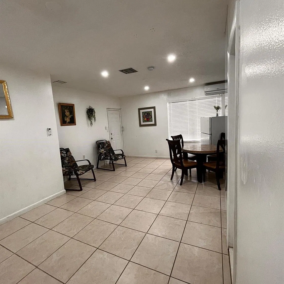 Studio, 1.0 bath, 400 sqft, $1,000 — Photo 1