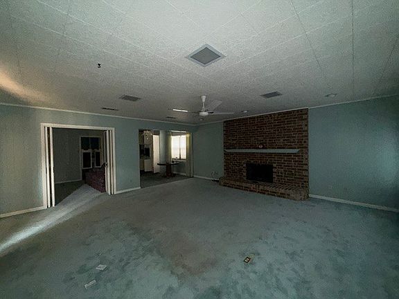 5th image of 1016 Usher St