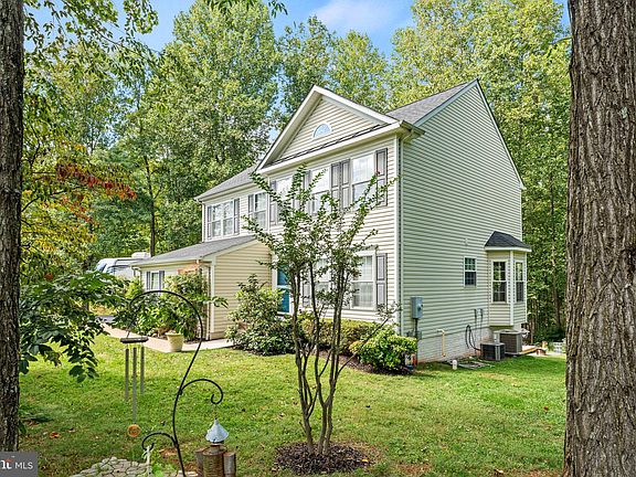 3rd image of 17279 Autumn Brook Ln