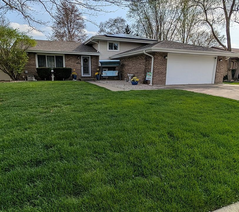 1st image of 921 4h Rd