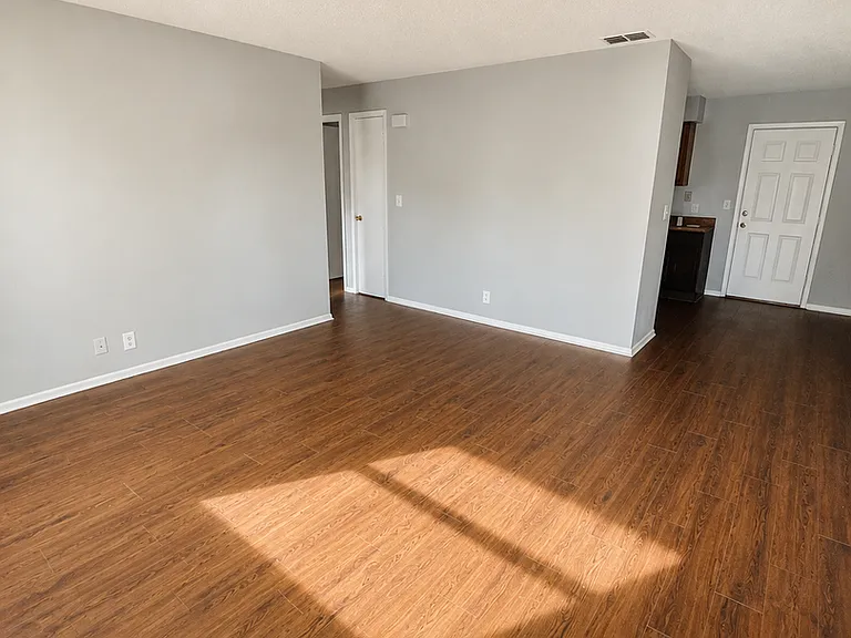 27177 Simona Ave — Photo 2