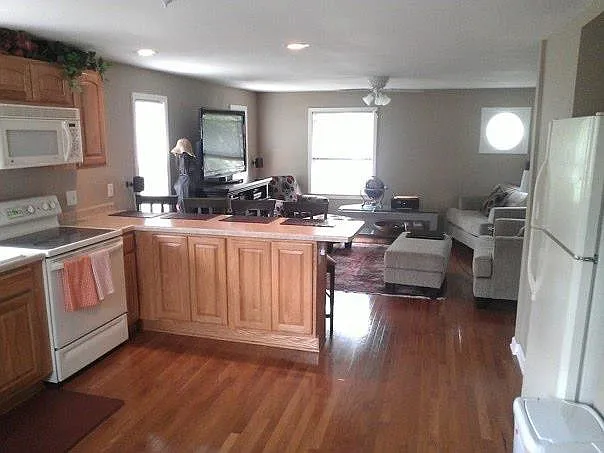 8809 W Rogers St — Photo 11