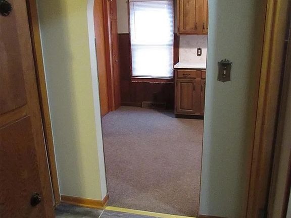 5th image of 810 N 3rd St