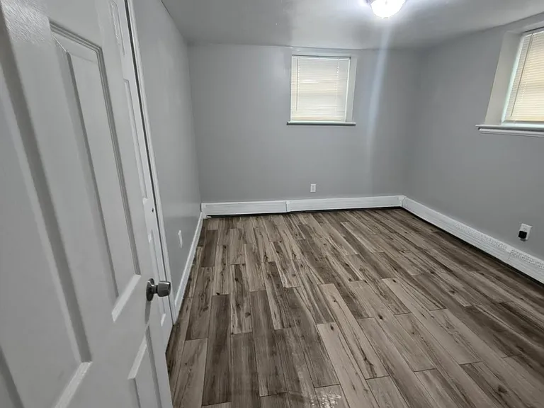 467 Allen St #101 — Photo 11