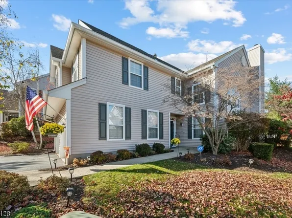 5 Evergreen Way, Mount Arlington Boro, NJ 07856