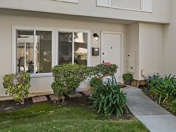 2nd image of 407 Don Fernando Way
