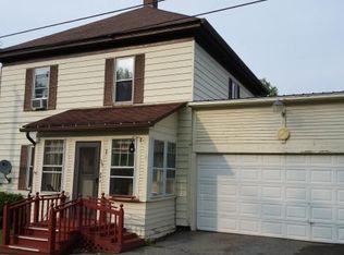 35 Raymond Ave, Newport, VT 05855