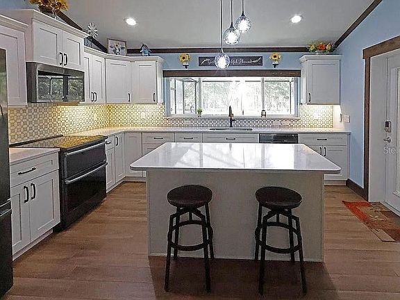 4th image of 21949 SW 85th Loop