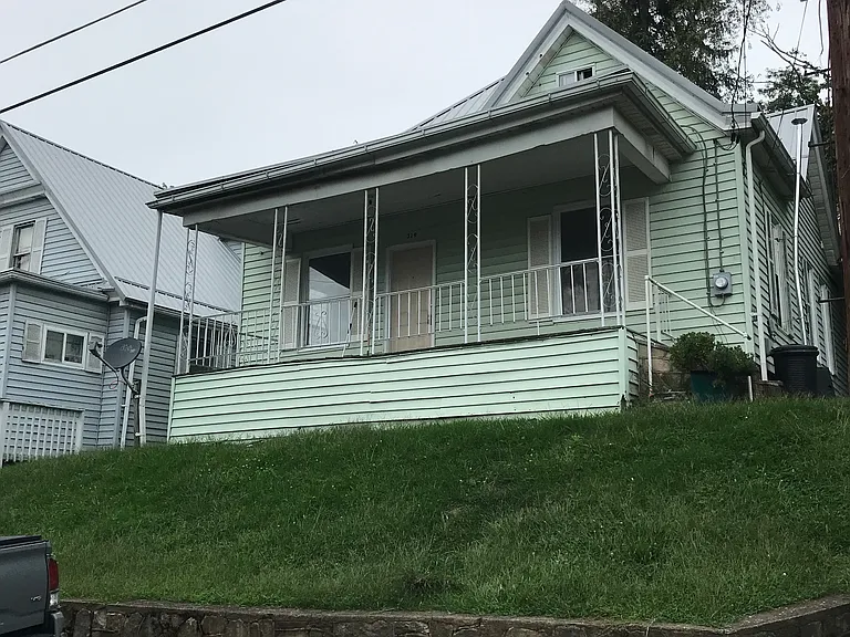319 View Ave — Photo 2