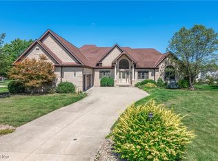 5468 Hedgebrook Dr, North Royalton, OH 44133
