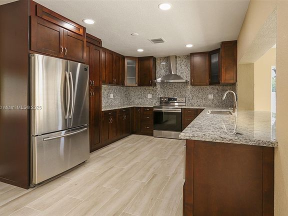 4th image of 8870 SW 87th St #8870