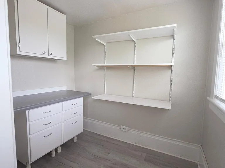 420 Riverland Rd SE #B — Photo 2