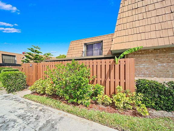 2nd image of 5882 SE Riverboat Drive #337