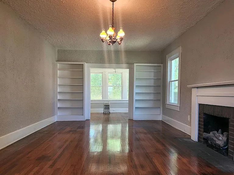 501 NW Main St — Photo 9