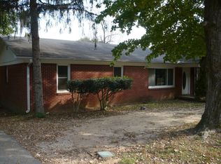 147 Highland Ave, Bruceton, TN 38317