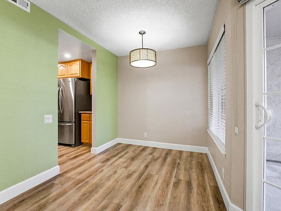 5th image of 42 Muirfield Ct