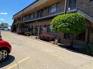 140 W Saint Charles Rd APT 4, Villa Park, IL 60181