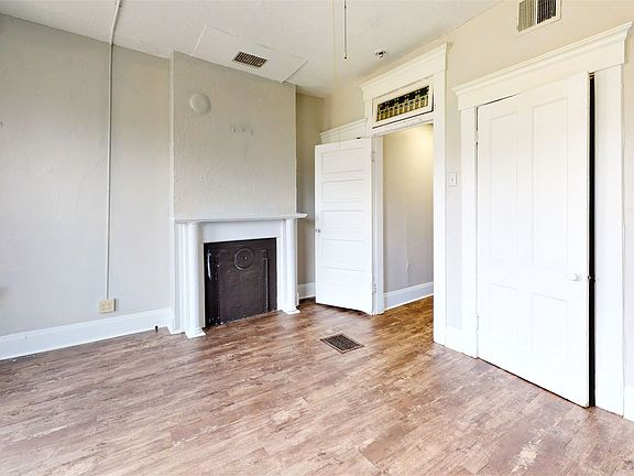 5th image of 2351-2357 N High St #2353-1/2