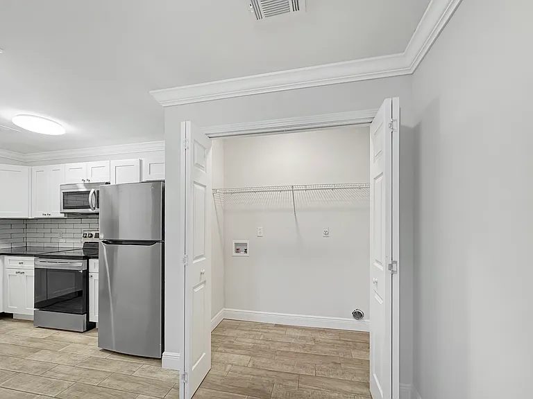 Robertsdale Village Apartments — Photo 66