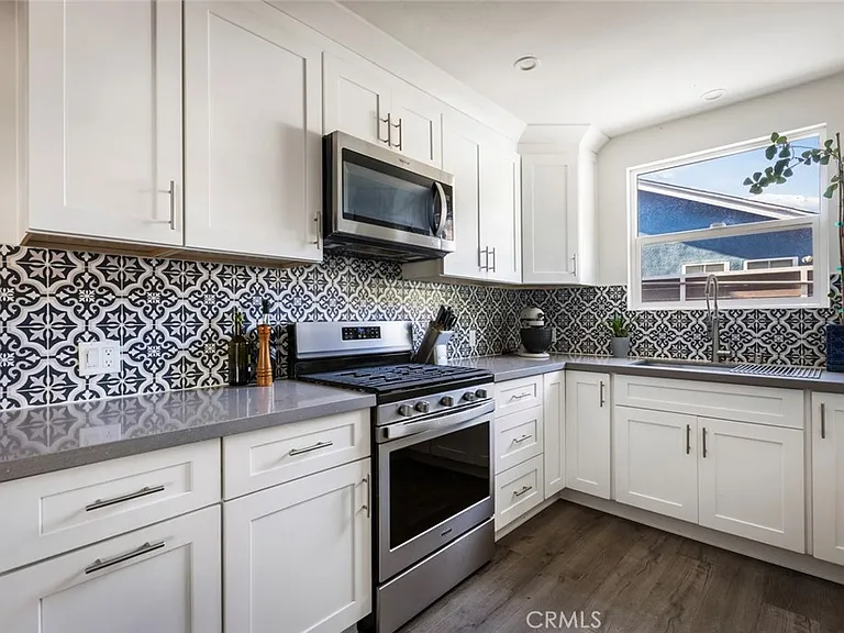 2304 W Avenue 31 — Photo 9