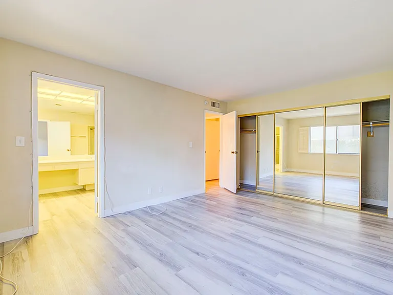 2574 Pera Cir — Photo 6