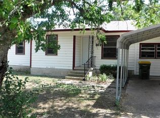 302 E Charles St, Riesel, TX 76682