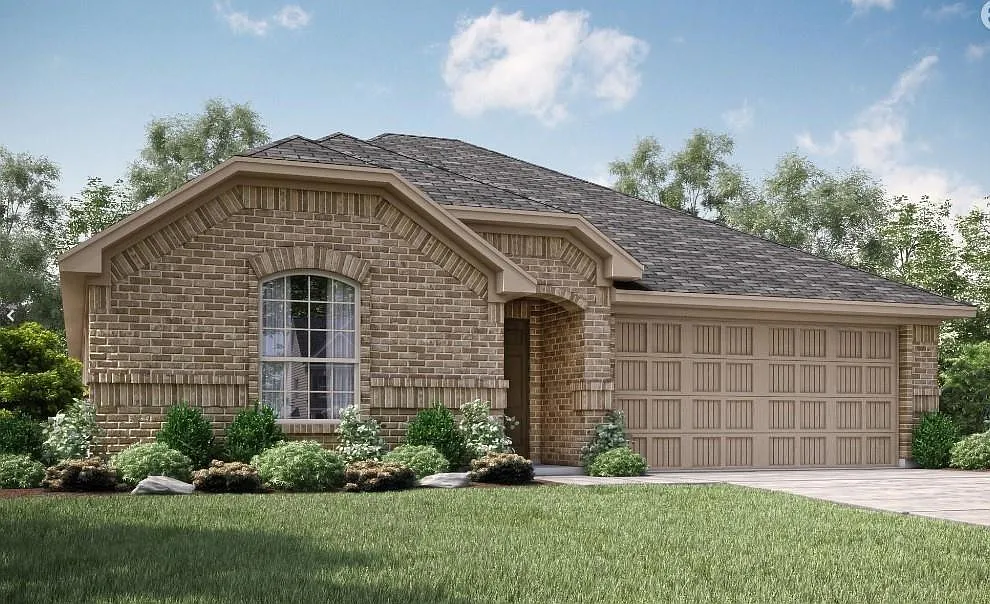 4 bed, 2010 sqft, $2,050 — Photo 1