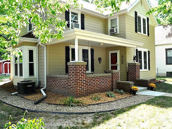 5th image of 515 Laramie St