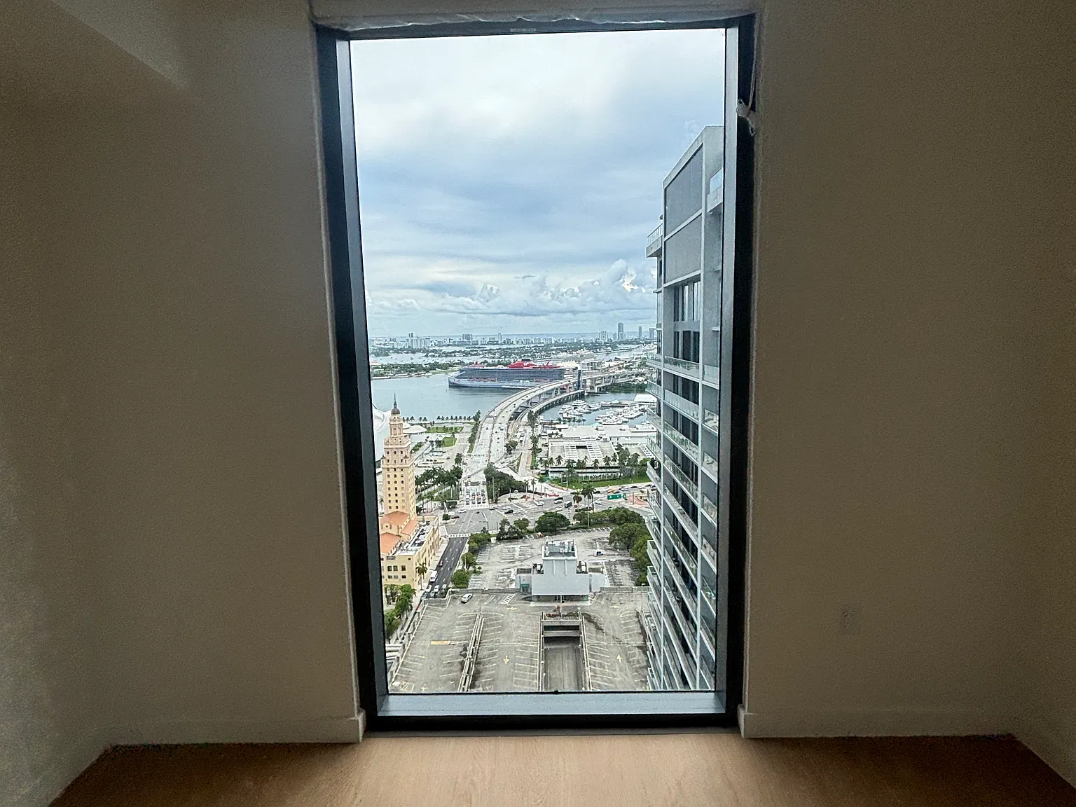 2 bed, 1025 sqft, $3,500 — Photo 4