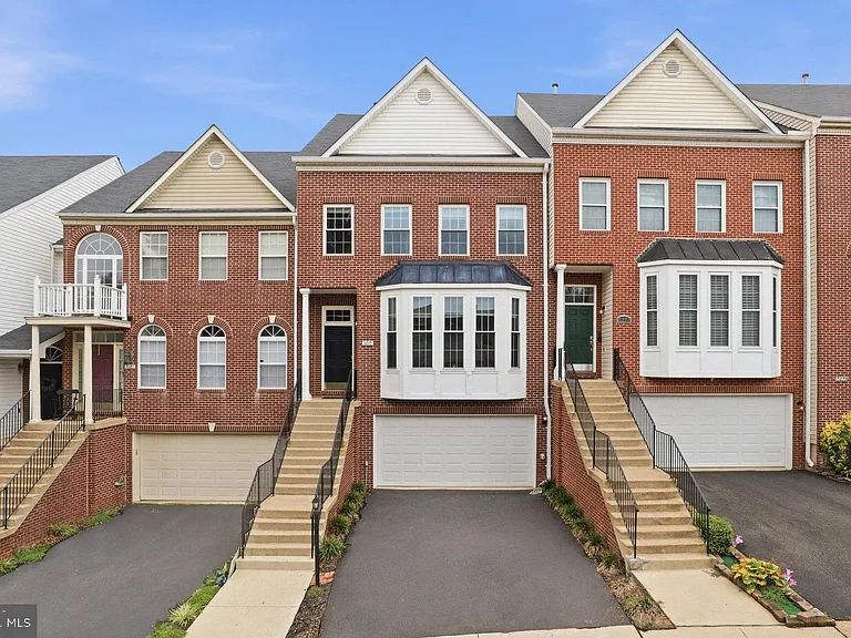 5279 Ballycastle Cir — Photo 1