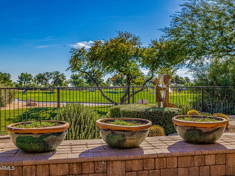 8406 E Calle Buena Vis — Photo 73