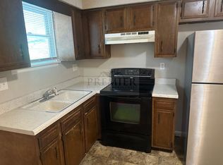 Clean 2 Bd / 1 Ba - 240 W Kump #D Bonner Springs, Ks -Rent $850 Fall Move In Special $200 Off Fir..., Bonner Springs, KS 66012