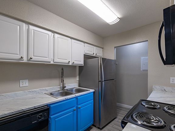3rd image of 1100 Langwick Dr #2002
