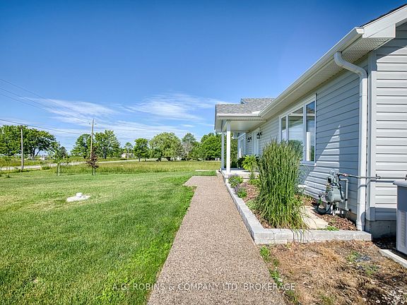 5th image of 11716 Lakeshore Rd