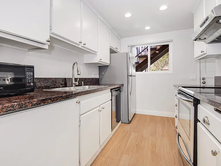 6459 Kanan Dume Rd #6459 — Photo 2