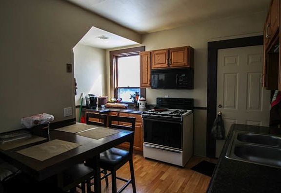 5th image of 204 S Highland Ave