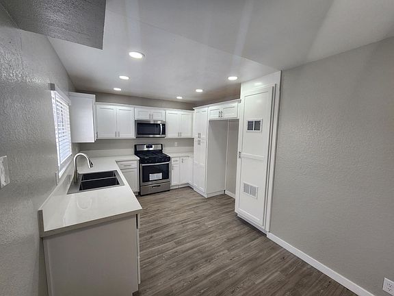 5th image of 8062 Trask Ave APT D