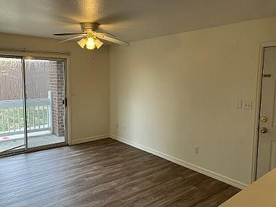 3rd image of 2820 17th Ave APT 203