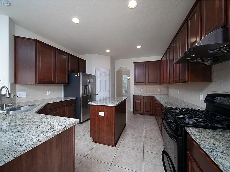 12802 Flat Creek Dr — Photo 9