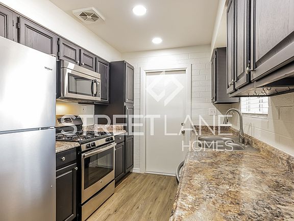 5th image of 3250 E Hillery Dr
