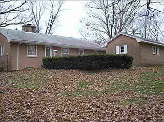3rd image of 1307 Hollycrest Dr
