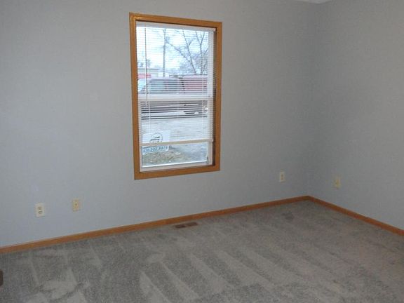 4th image of 810 Lathrop Ter APT 4