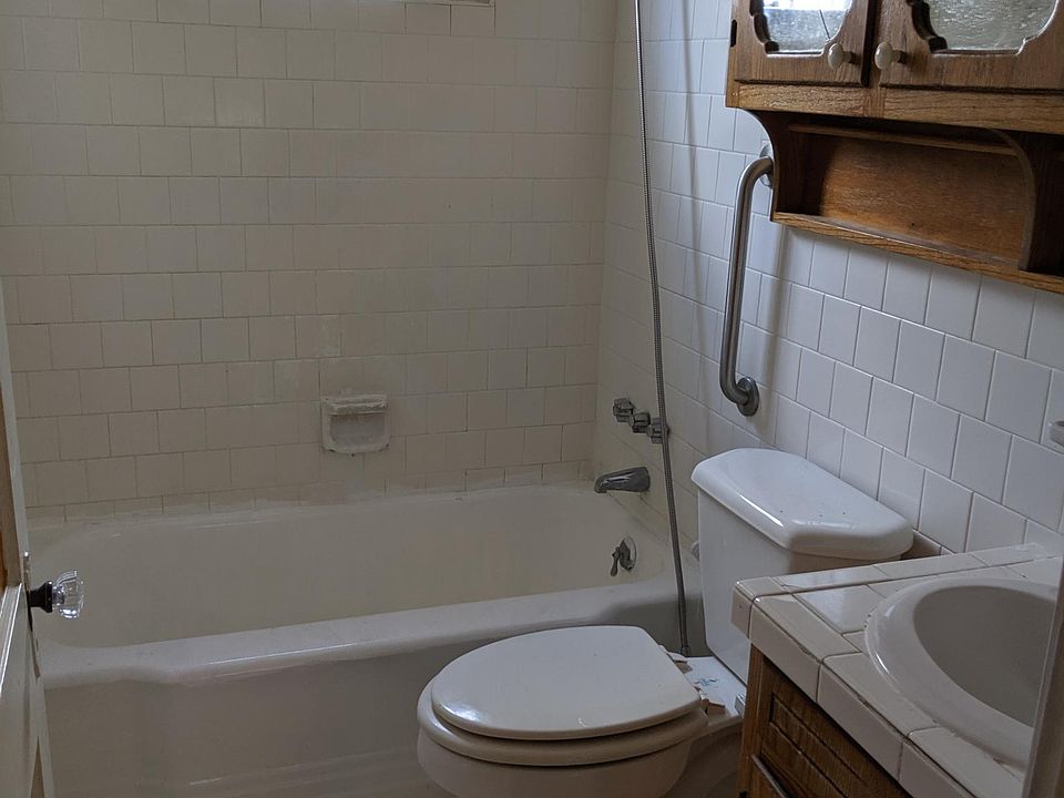 1st image of 188 Northwest Blvd