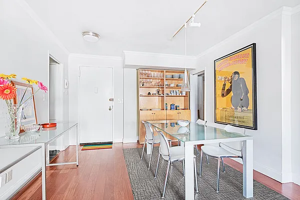 Sold by Compass | media 16