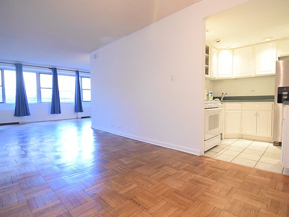 3rd image of 300 E 40th St APT 3E