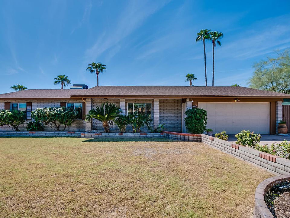 1st image of 2807 E Dahlia Dr